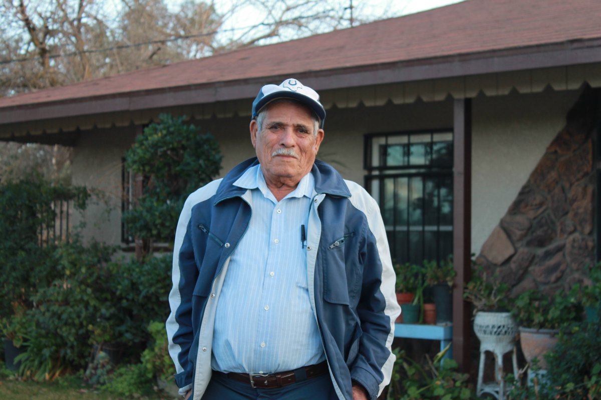 VeroZapataR's tweet photo. El es Pablo, llegó a Estados Unidos en la adolescencia, y desde entonces ha pasado su vida en la zona del Valle Central de California como trabajador agrícola.
#EssentialWorkers #Bracero #ProgramaBracero #FarmWorker https://t.co/7ydsOhR3TW