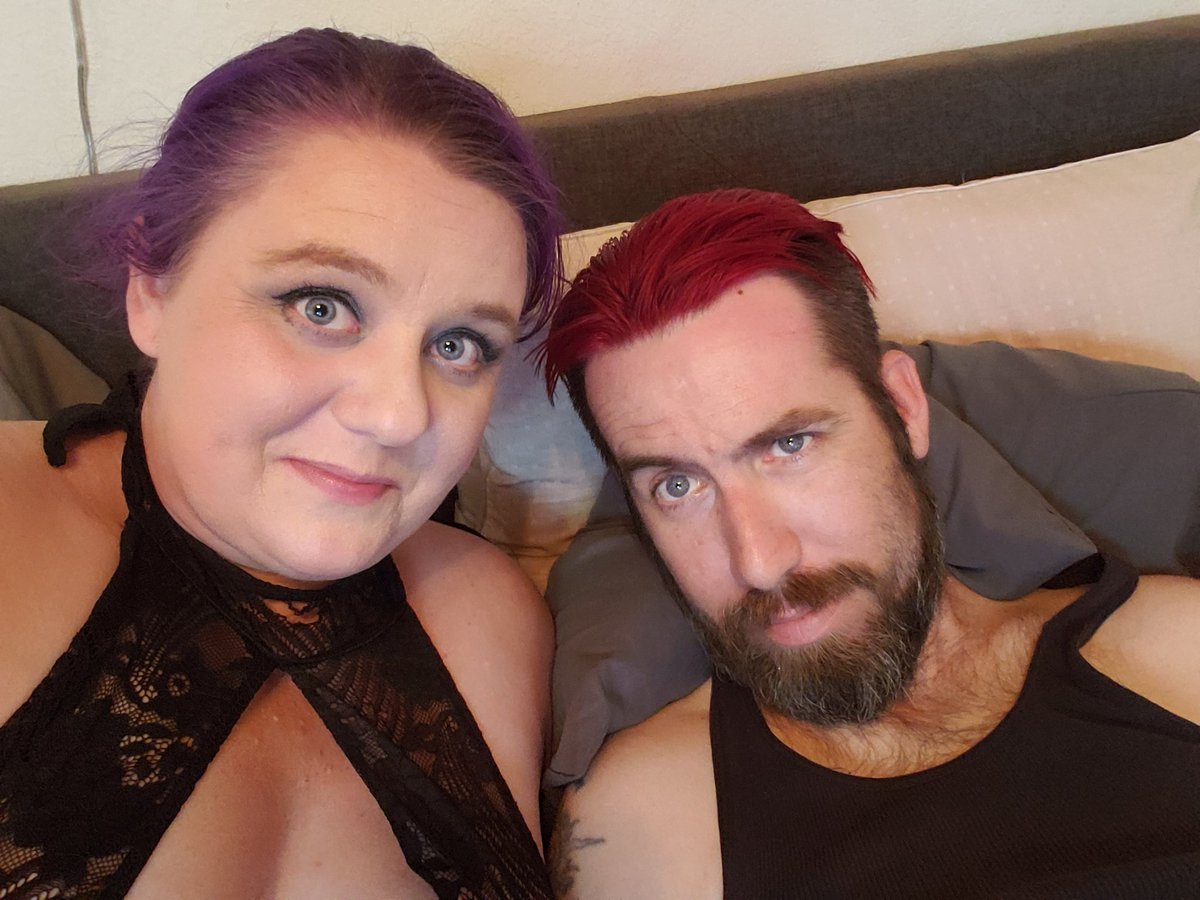 TheBubblyBecky's tweet photo. Miss @thebigshotscott and I? We miss you, too! We're jumping on @chaturbate for a #surprise show! 
Find us at https://t.co/y3e0Bpuk9o
#chaturbate #Cams #CouplesCam https://t.co/bXsL3hHUKh
