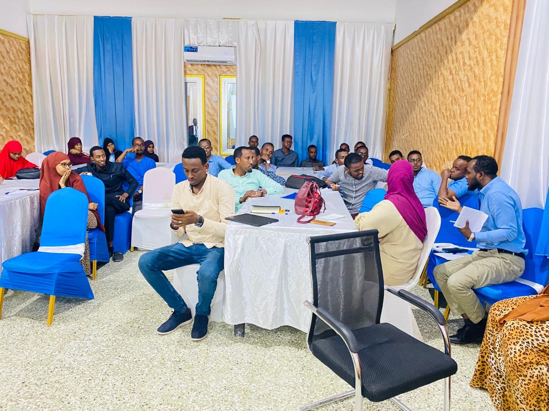 DrIbrahimGuled's tweet photo. It was grateful to me to lead and present today's continuous medical education with Pediatricians and Medical doctors held at Banadir Hospital.
#BanadirHospital.
#WeeklyCME https://t.co/g2swWLxbzA