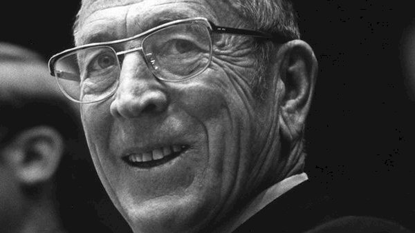 “Be more concerned with what you can do for others than what others can do for you. You’ll be surprised at the results.” – John Wooden amzn.to/2h80Pnu