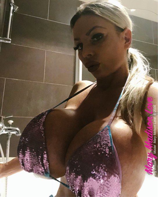 🌸G🏀🏀d evening everyone 🥰😘 #beautiful #model #hotgirl #hotgirls #curves #sex https://t.co/Ux6B3xjBrS<a href="/tag/beautiful"class="tags">#beautiful</a><a href="/tag/model"class="tags">#model</a><a href="/tag/hotgirl"class="tags">#hotgirl</a><a href="/tag/curves"class="tags"><span>#curves</span></a><a href="/tag/sex"class="tags"><span>#sex</span></a><a href="/tag/hotgirls"class="tags"><span>#hotgirls</span></a>
