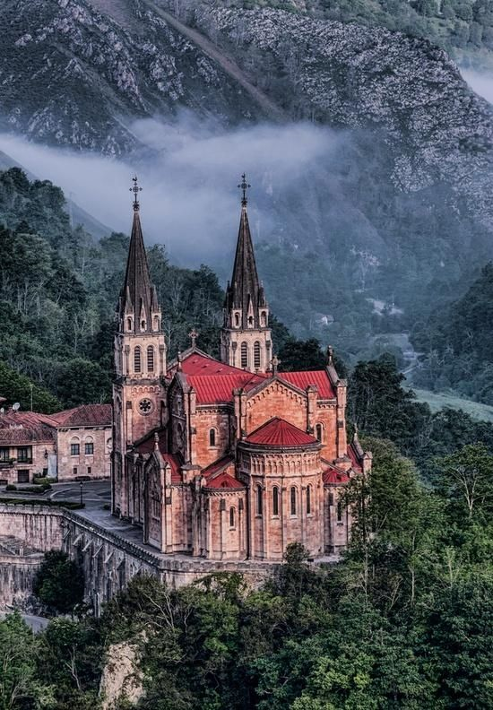 Next stop: Asturias, one of the most stunning areas. The Asturian dialect is spoken in Asturias and some villages in León, Zamora and Cantabria.