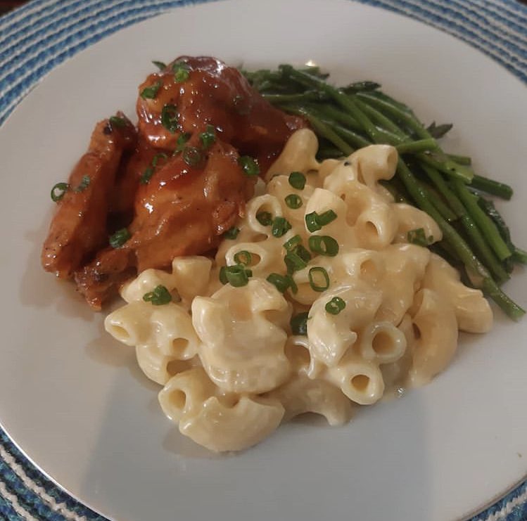 jaimm5's tweet photo. Almorzando en casa
#BBQ #casera #peruana #baby #esparragos #salteados #mac & #cheese #casero #peruvianfood #peruvianchef ๐๐๐ต๐ช๐๐๐ฅ https://t.co/oFO7fmmWEi