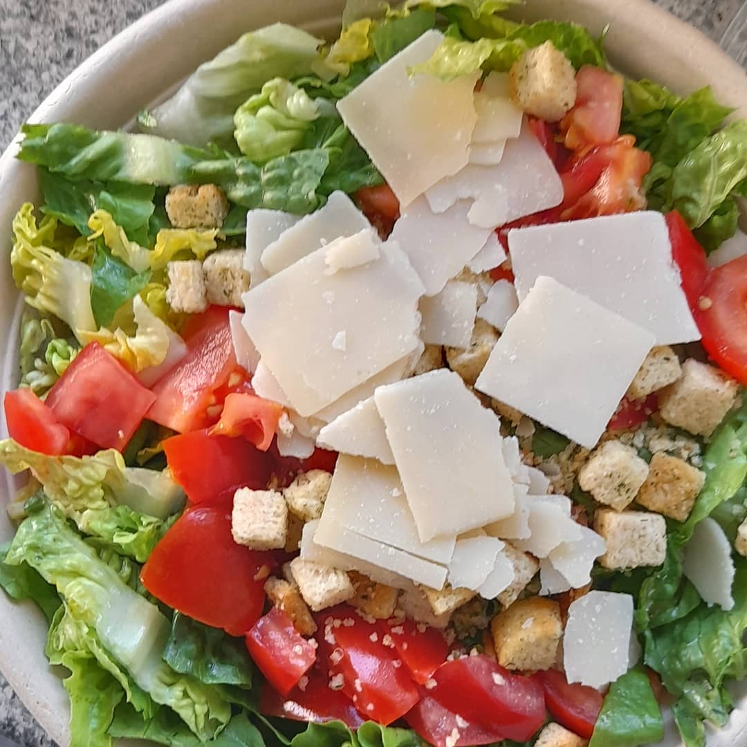 Eating healthy
#healty #salad #mangersain #ceasarsalad #bentleygang