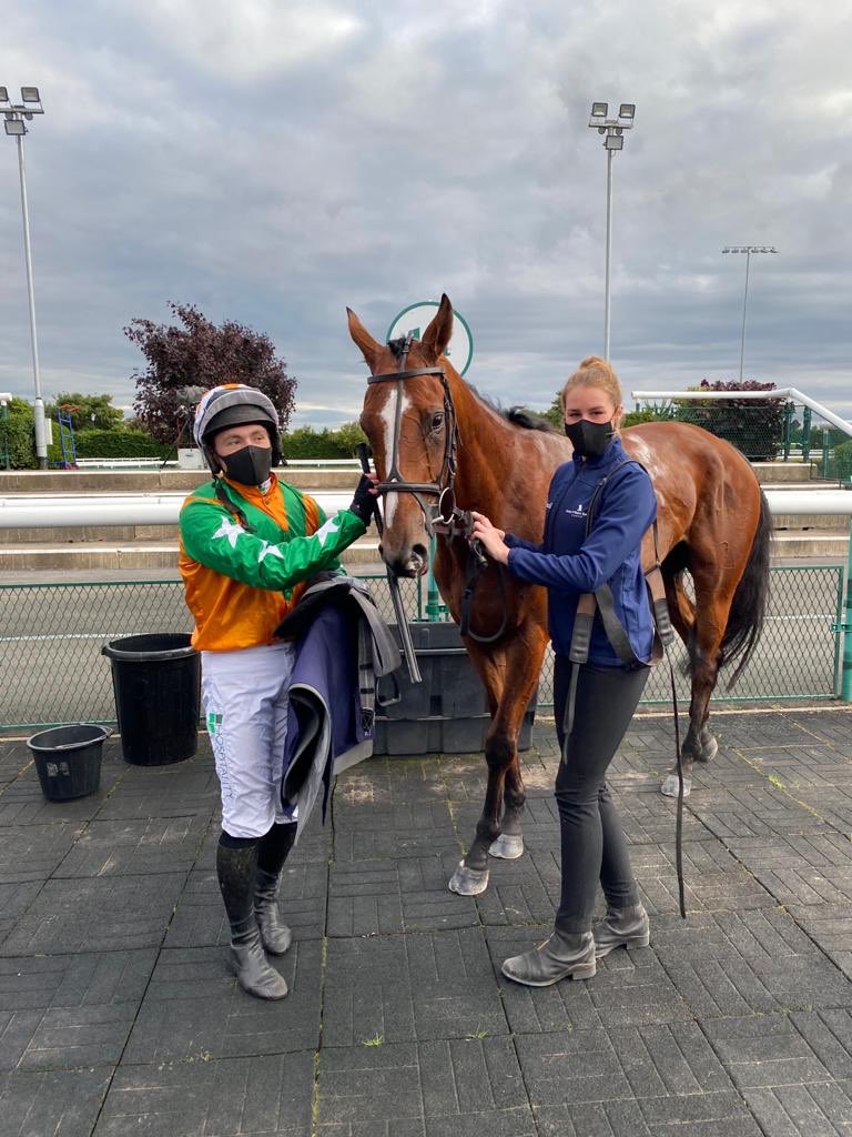 oneill_racing's tweet photo. Skylanna Breeze with Georgia and  @JJONeillJnr after winning at @Southwell_Races this evening. Huge congratulations to The Three Cabelleros partnership - Alan Nolan, Ian Fray and Tony Brookes! https://t.co/rZNewUVqKw