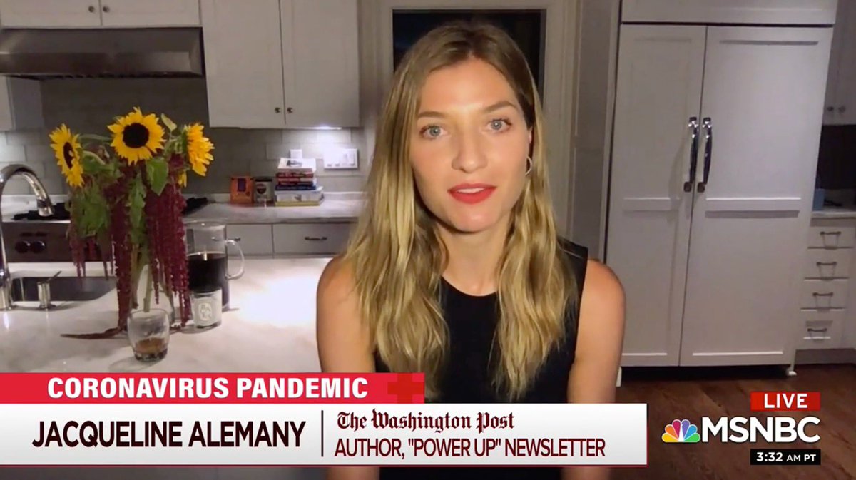 ratemyskyperoom's tweet image. Coming in with a strong sunflower game and a well-lit white kitchen. 9/10. @JaxAlemany