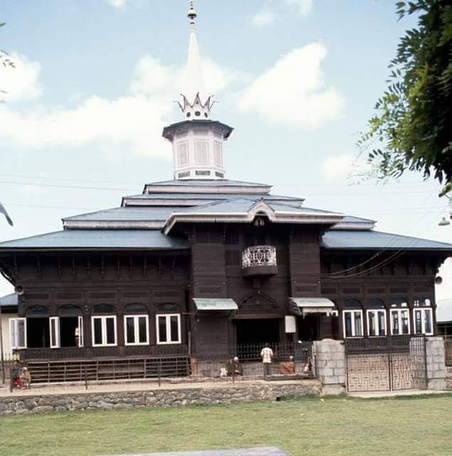 5/162This conversion wasn't exactly voluntary but that isn't important here. What IS, is that it marked the beginning of a unique interfaith syncretism called "Kashmiriyat." Sheikh Wali spent the rest of his days evangelizing about this irreligious national spirit.