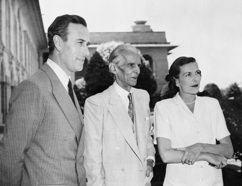 101/162Nov 1, 1947, Mountbatten visited Lahore to meet with Jinnah on latter's invitation. This meet yielded nothing of substance although it was the first official summit on Kashmir between the 2 new nations. Here, Jinnah declined Mountbatten's offer of plebiscite in Kashmir.