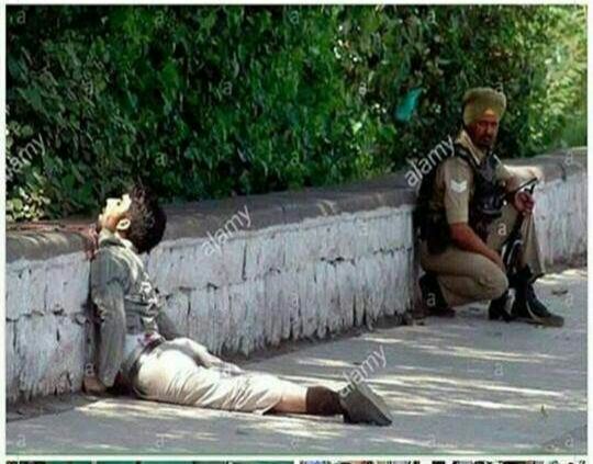 alirezamator's tweet photo. اگه مذهبی نیستی
اگه ولایی نیستی
انسان که هستی
چطور ساکتی؟!
#savekeshmir
#stand_with_kashmir https://t.co/p7XFlXS8W2