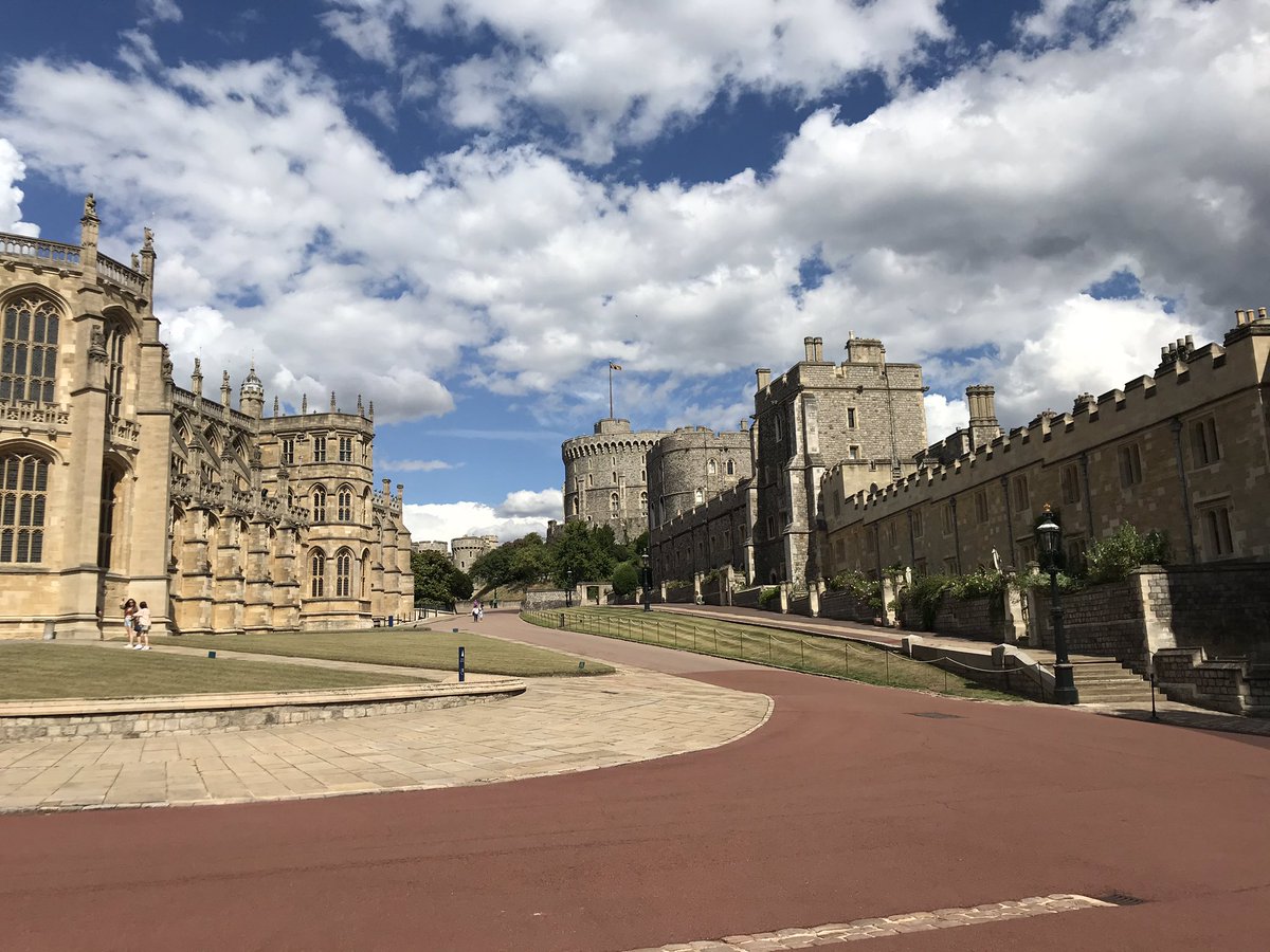 As we still have a couple of free days before our first guests arrive, we spent an afternoon visiting #WindsorCastle and #StGeorgesChapel Visitor numbers are understandably limited so it was extraordinarily quiet but still a great experience.  <a href="/visitwindsor/">Visit Windsor</a> <a href="/EverythingWinds/">Everything Windsor</a>