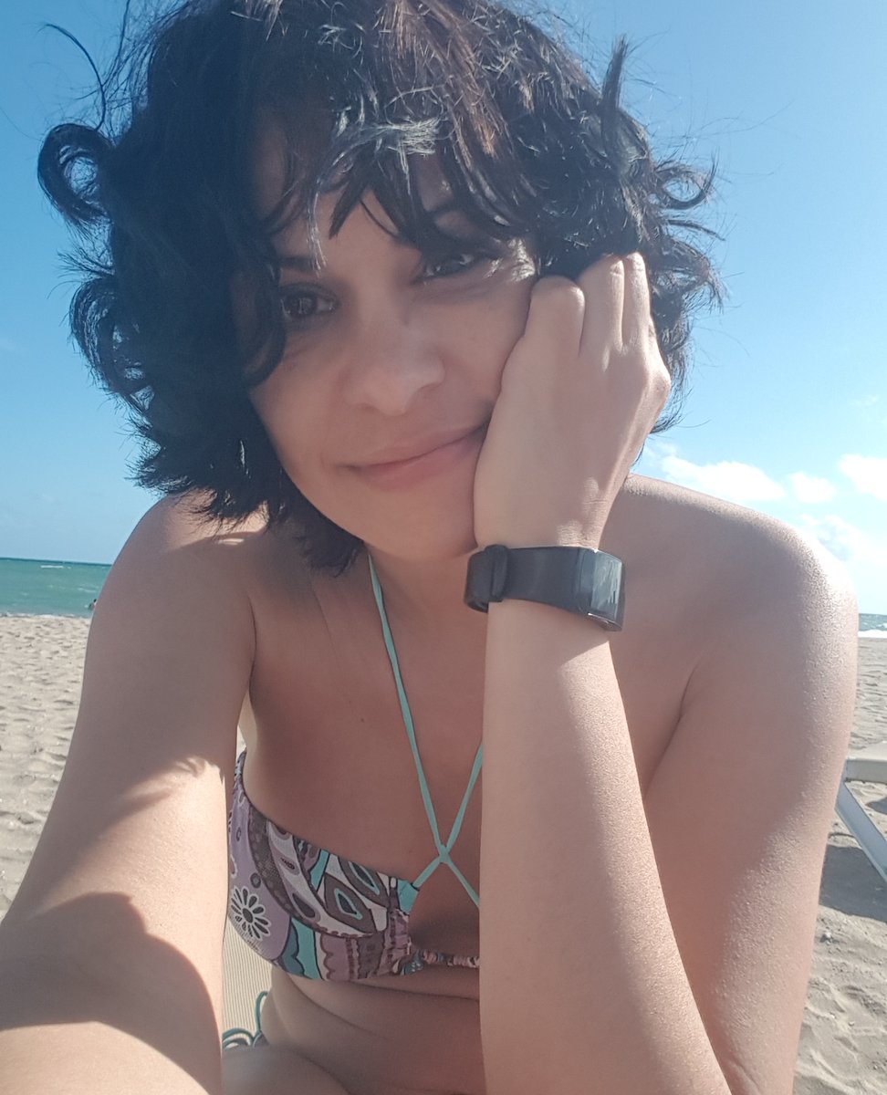 1)Lo que importa es cómo te sientes, no cómo luces
2)No hagas q cómo te sientes dependa de cómo luces
3)Cuando te sientas bien, lucirás bien (no al revés)

Así q haz lo necesario para sentirte bien
✔ Con lo q comes, sea 🥦 o 🍔
✔ Con tus acciones y decisiones
✔ Con quien eres