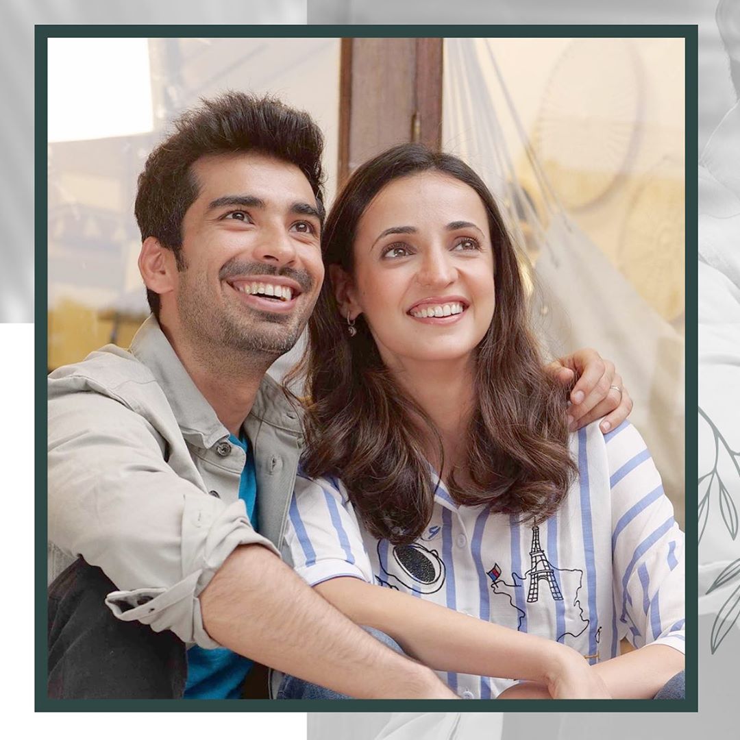 These photos are so beautiful 😍😍😍 | Sanaya with Mohit at By Hale and Hearty in Delhi, Nov 2019. {This is Mohit and Shivani's restaurant in Delhi} | By Hale and Hearty IG. #SanayaIrani #MohitSehgal #MoNaya