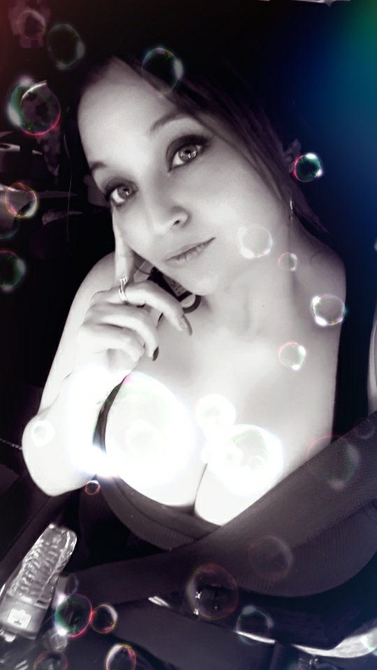 ERICKAJADE's tweet photo. Snapchat fun ! Here's some pics I thought were cute enough to share on SM #snapchat #snapchatmethatpu #snapchatmethat #snapchatfilter #filters #lasvegas #funwithfilters #vegasgirl #momof4 #wifey  #greeneyes #virgo #702 https://t.co/GW2D90Hrfj