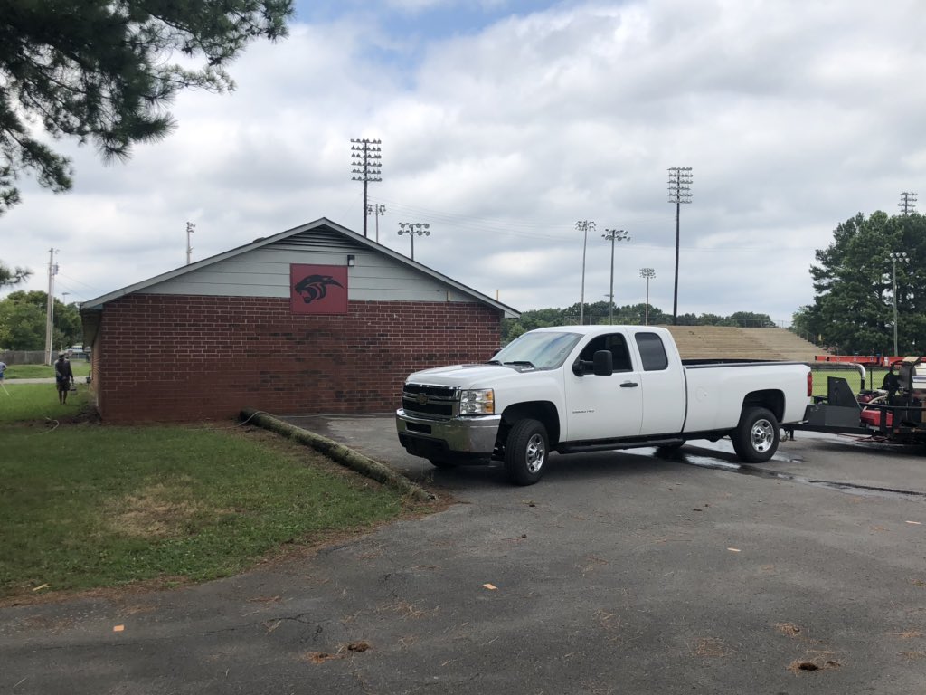 SmyrnaMiddleFB's tweet photo. These guys are the real deal! Awesome when former players reach out with what can they do to help you get #BACK2Greatness give them a call for all your pressure washing needs! Kyle Cooper https://t.co/DGV00G77oR