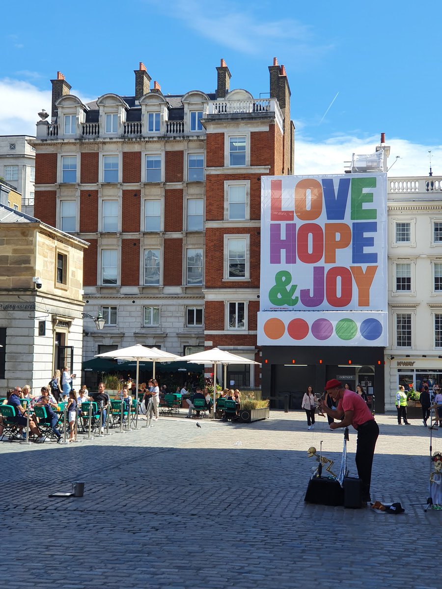 sophb88x's tweet photo. #lovelondon https://t.co/14yTmm5ISt