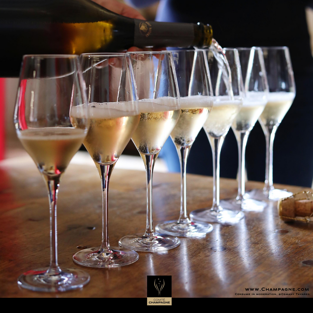 ChampagneBureau's tweet photo. 📅 Tuesday
⏰ 3:36pm
🍾 #Champagne, no matter what ! https://t.co/fWCPcvr16R