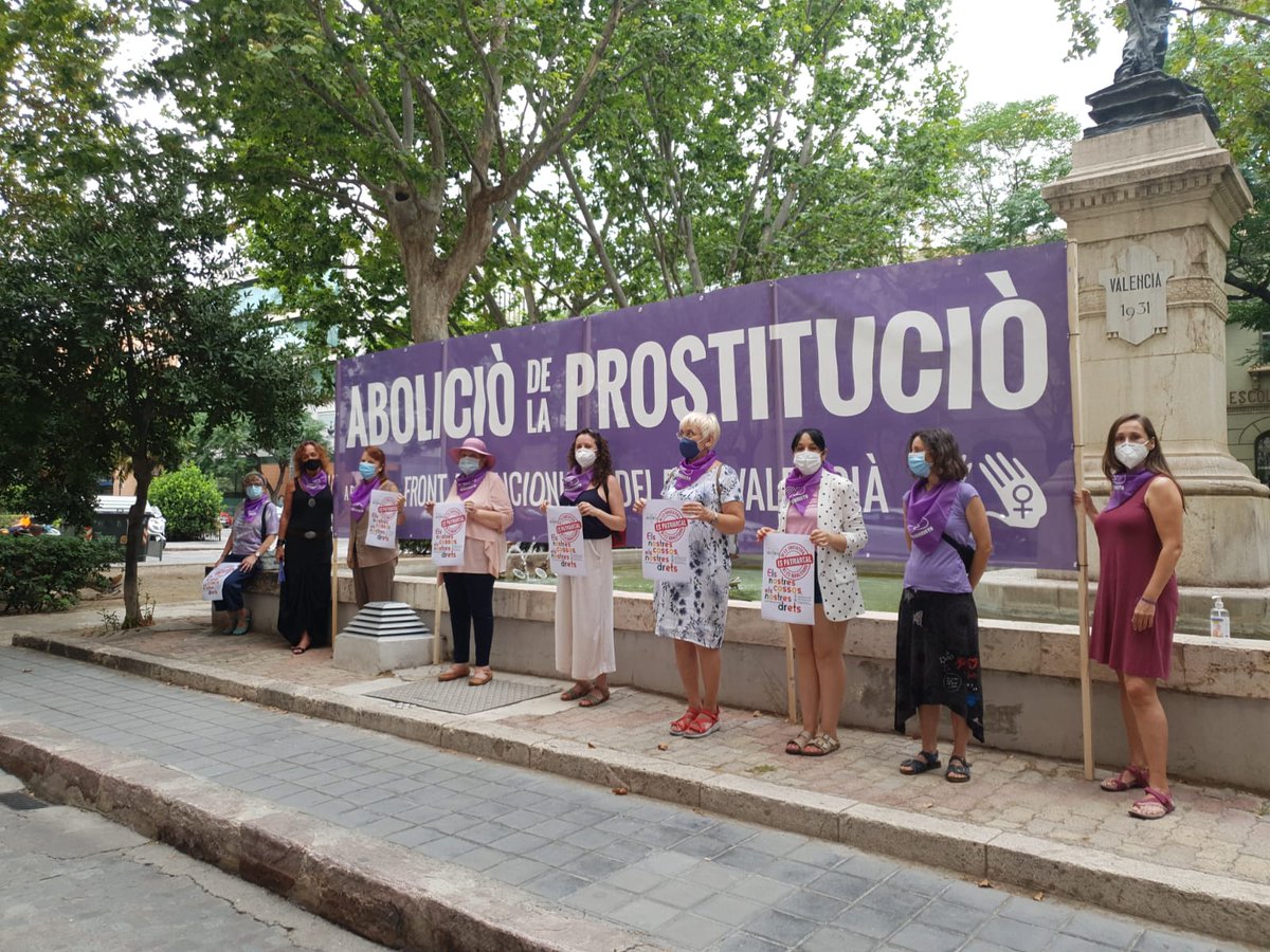 FrontPv's tweet photo. El @FrontPv exigimos la retirada de la guía de educación sexual ELS NOSTRES COSSOS ...
Esta mañana hemos querido manifestar nuestra preocupación de la no respuesta de @GVAeducacio mediante una rueda de prensa. https://t.co/nrleTnHBqC