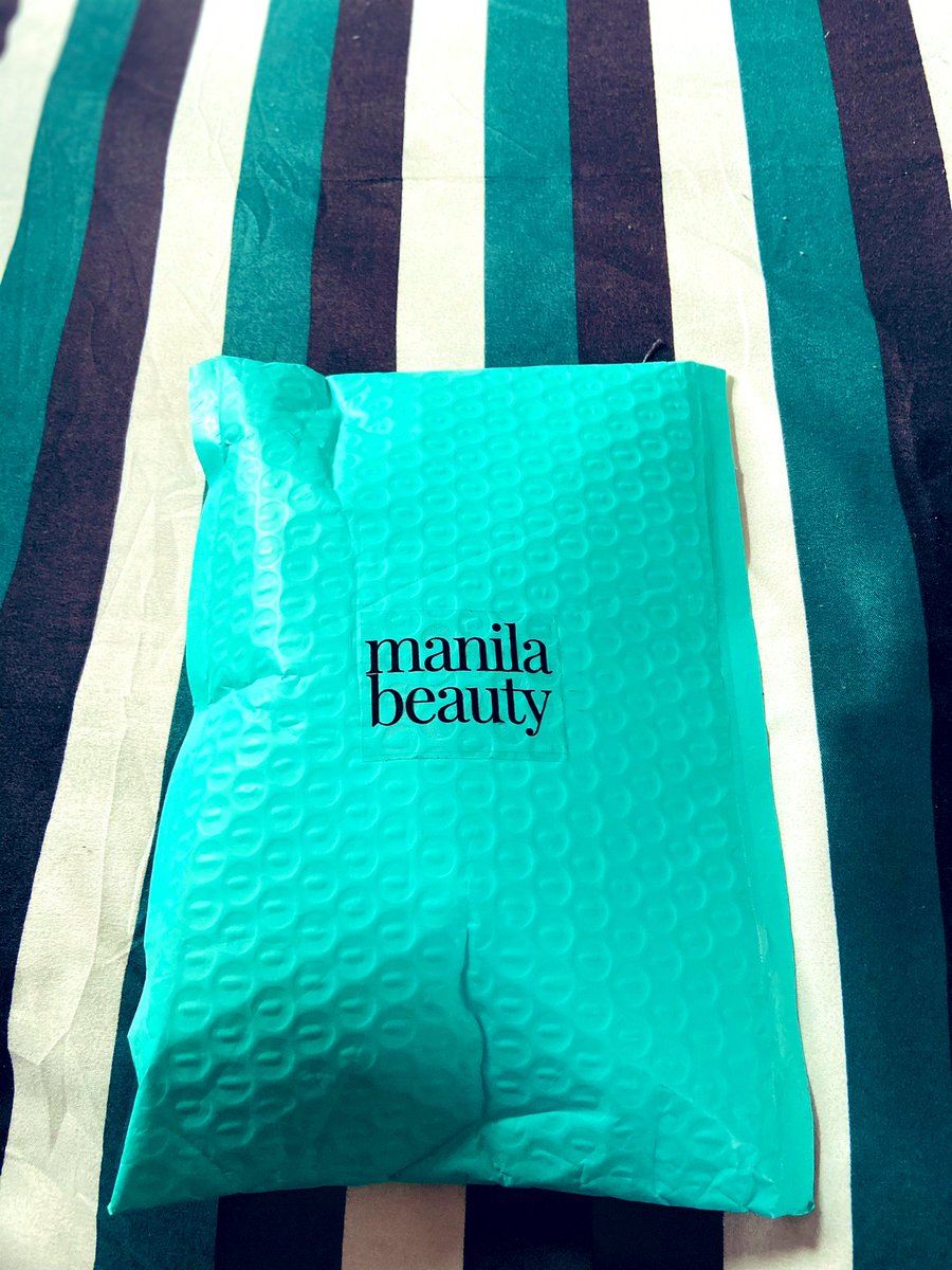 _DammyB_'s tweet photo. And that is why i own one from @ManilaBeautyco. 

I’ve always preferred konjac sponges for my face, it’s not too harsh and it does the work. 

Will get back to you about the jade roller. https://t.co/ciba0IgqPA