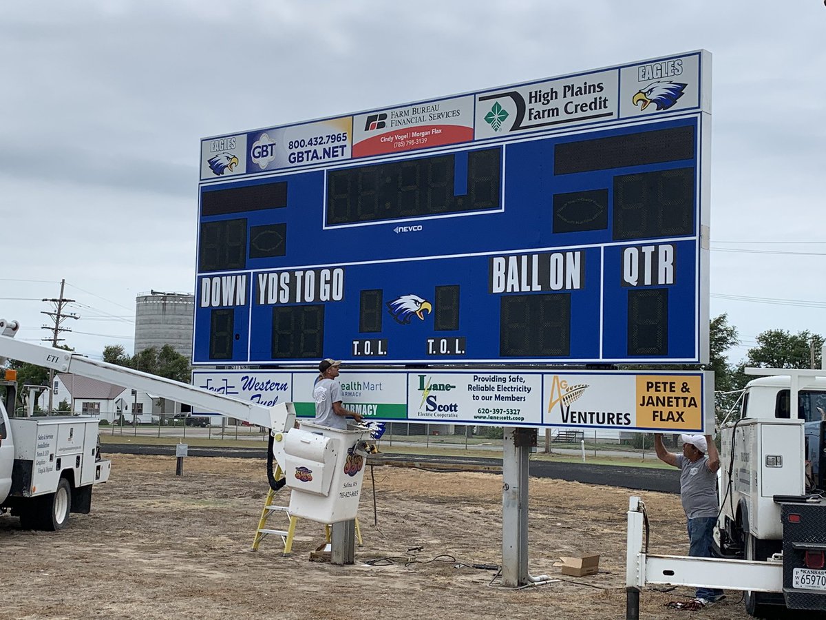 ReinhardtDerek's tweet photo. New Football Scoreboard is about installed!  Big thank you to all our advertisers and sponsors for making this possible @USD303 @NessCityEagles https://t.co/l9Wurokptb