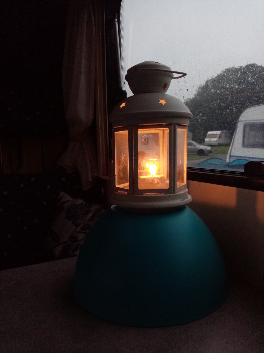 #johnslight #Derry #JohnHume #Peace #ireland #thankyou From our campsite in Cork, I'm honored to light this candle for a truly remarkable man who brought peace to our country. Thank you John, Rest in Peace