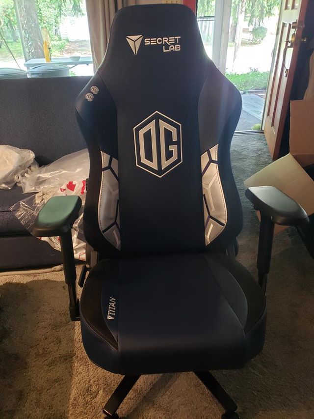 JamesHockey's tweet photo. #secretlab https://t.co/98jTgKAYcs