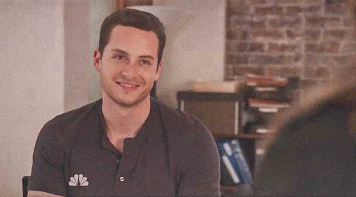 LinsteadBest's tweet image. “hey, it’s ok to admit that you’re losing sleep without a goodbye hug”