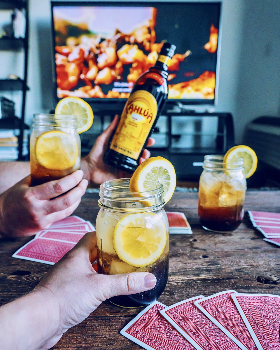 theninabobo's tweet photo. #ad Staying home means it’s time to experiment w cocktails- for games &amp; food docs w roomies🍹@kahlua is great to have on hand ‘cause fun cocktails are easy to create. Tried making Kahlua cold brew sodas &amp; loved how balanced and refreshing they are🍋
#KahluaPartner https://t.co/ilfiT19Ih6
