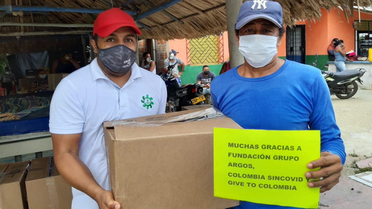 Cementos_Argos's tweet photo. ¡Sumamos esfuerzos para ayudar! Entregamos 480 paquetes de alimentos en el marco de la alianza #Fundación @Grupo_Argos y @COL5VID en Sucre, Antioquia y Tolima a las comunidades cercanas a nuestras plantas. https://t.co/8rtXa6hZQu