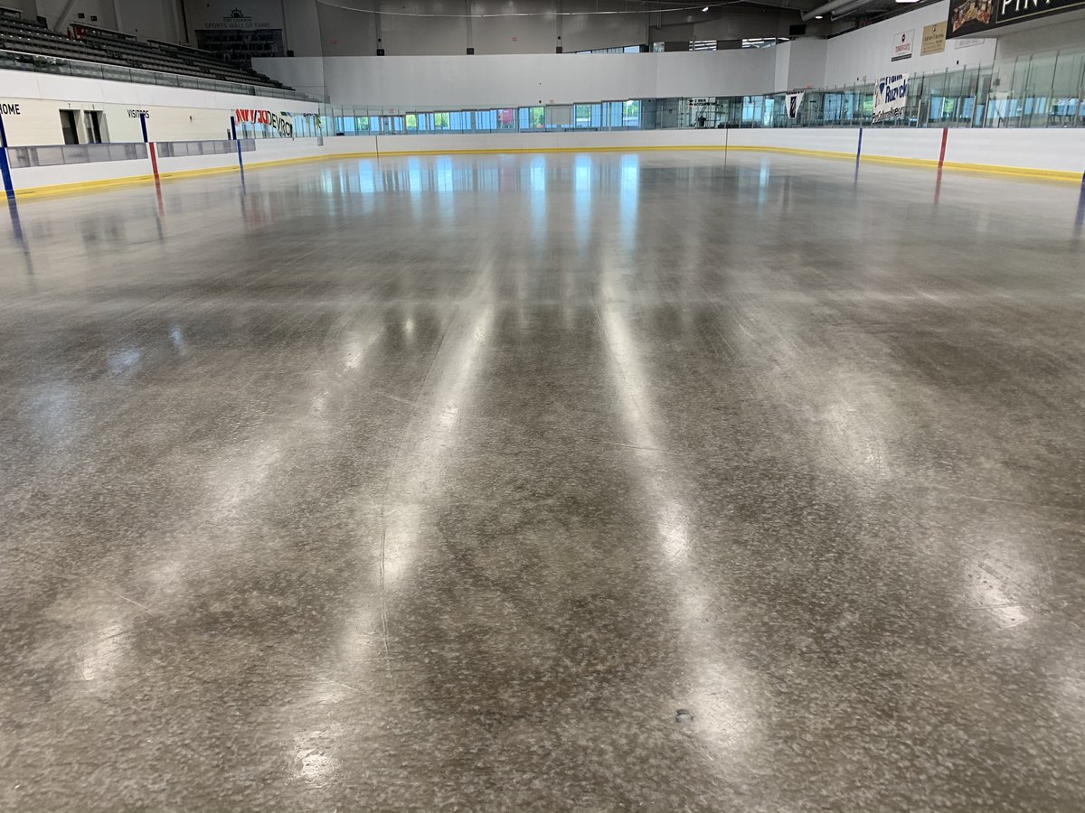 IcecoAdvanced's tweet photo. The ice @PortColborne Vale Centre when we arrived - and a few hours later, a completed rink by @IcecoAdvanced https://t.co/JUh6EMkJ6u
