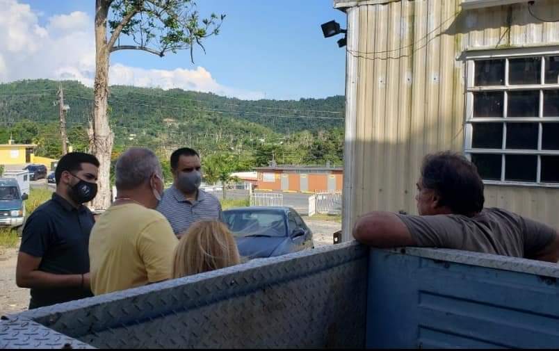 MichaelLopezS's tweet photo. Visitando en #SanAntonio junto a nuestro próximo alcalde, Ramón Díaz. ¡Gracias por tantas muestras de apoyo hacia nuestra candidatura! Este domingo, ¡cuento con tu voto! #Michael2020 #Distrito31 #Caguas #Gurabo https://t.co/jbUV6gdUmj