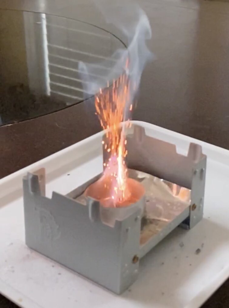 KathyBennett15's tweet photo. Played with Fire and Crystals on this rainy day. Love @mel_science ! #MELScienceiscool #HurricaneIsaias #QuarantineLife https://t.co/LlKm3WFFtF
