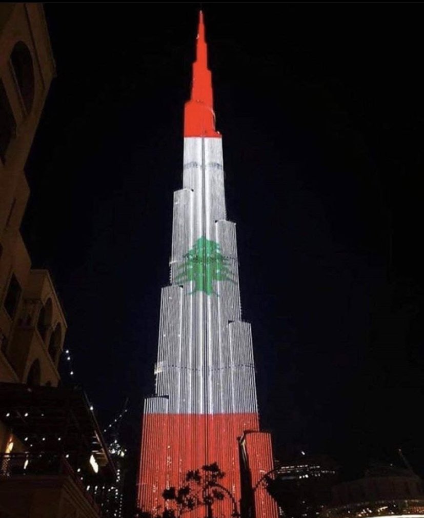 Burj Khalifa &amp; The Pyramids of Egypt shows solidarity to Lebanon. 💔
#Beirut 
#Lebanon