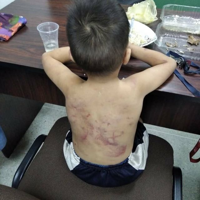 rcamachovzla's tweet image. #Caracas Se busca a Jordán Antonio Martínez Borges, pesuntamrbte golpeó, maltrató y abusó de su hijo de 3 años de edad. Vive en Los Manguitos, San Agustin del Sur, presumen se escondió en el 23 de Enero, se encuentra en fuga. Si conoce su paradero notifique a las autoridades.