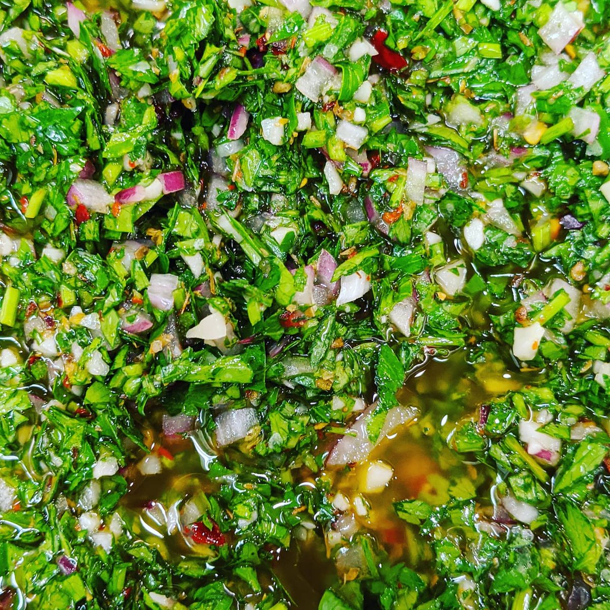 Eddie_Mundy's tweet photo. Choripan
.
Grilled chorizo, toasted roll, chimichurri, tomato salad & avocado 🙂
.
@FlikISDining
.
#chefswhim #schoollunch #familymeal #staffmeal #chorizo #grill #chimichurri #tomato #salad #parsley #shallot #garlic #oregano #vinegar #oliveoil #cooklife #teampixel https://t.co/0ub4lUmiBZ