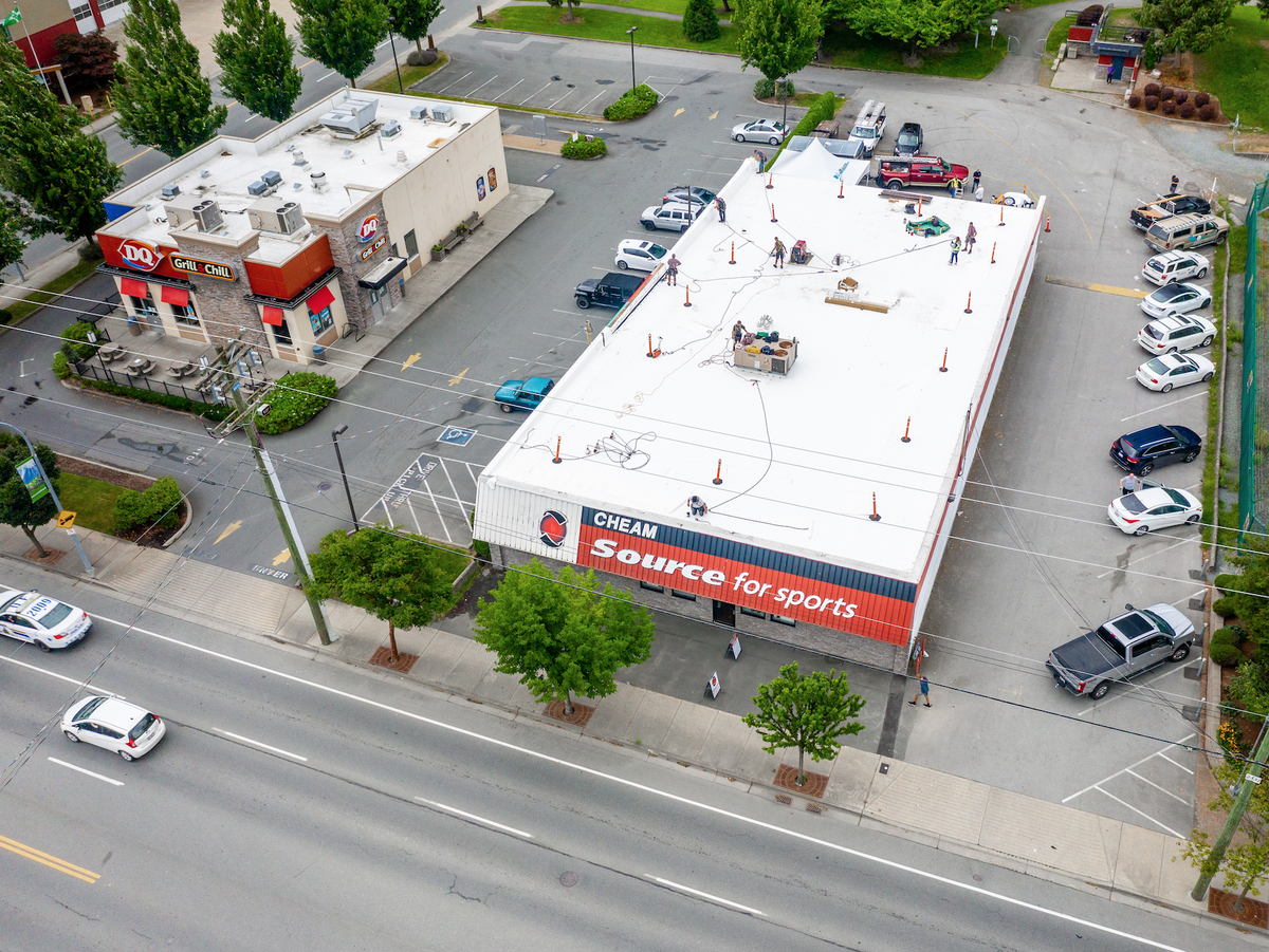 timkikot's tweet photo. A great drone shot from Drone Inspections Inc from our event with JG Roofing as they were installing a new @durolast Roof! 
#MondayMotivation #Roof #roofing #drone #bcpoli https://t.co/adSwhtui81