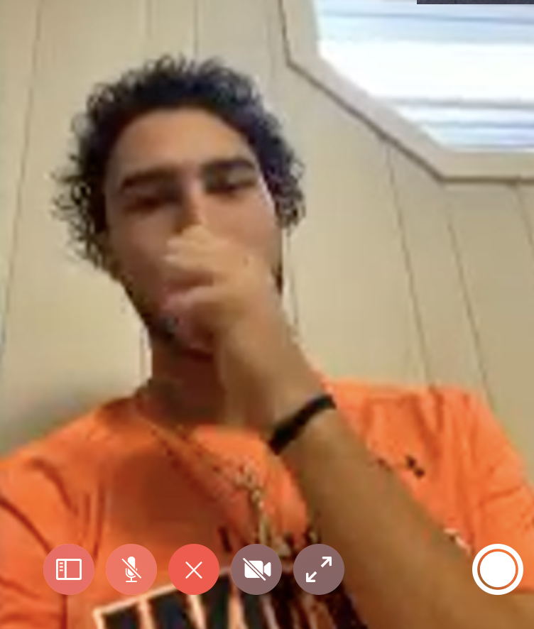 ByHunterTickel's tweet photo. Just Facetimed with @LesmondLouis; our debut podcast is imminent.
#PrivatePreps https://t.co/q4kyCbYFwR