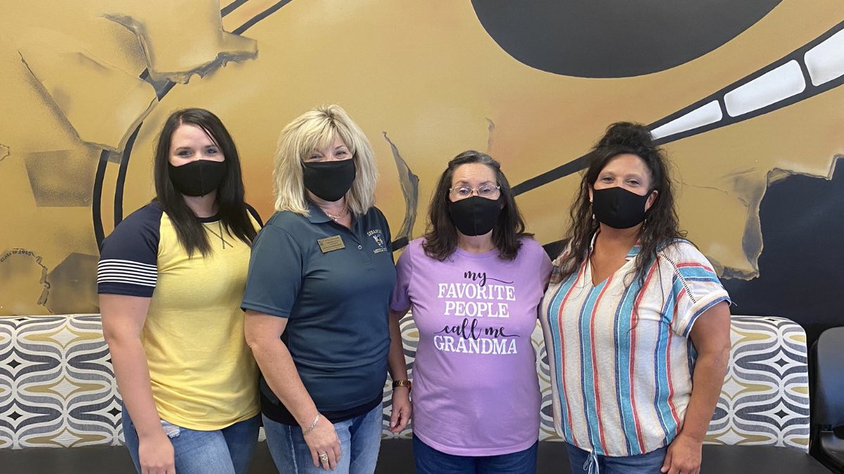 Our Administrative Assistants are the heart of LMS, putting themselves out there to serve our students and staff on a daily basis, and they deserve a round of applause. 👏👏👏Thank you ladies!! #lr3inspires