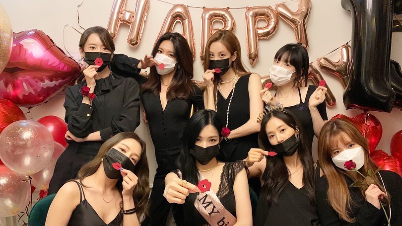 EnnySone's tweet photo. Ver đeo khẩu trang cũng không che được nhan sắc của mấy chị 😍😍😍
#13SummersWithGG
#13년째_지금은_소녀시대 
@GirlsGeneration https://t.co/MDnncXwMnp