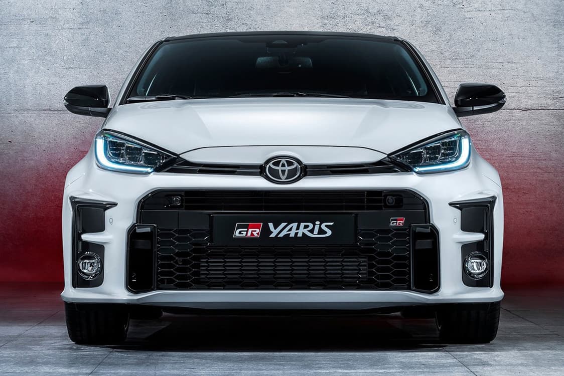 IsraelAlonsoAut's tweet photo. @ToyotaPrensa 
@ToyotaMex 
Anuncia su
#YarisGR
Un Hot Hatch turbo ó #Rocketpocket
Tres puertas 
Material ligero en su chasis
Tracción AWD
Motor 1.6 Lts 3 Cil.
265 lb pie de torque
257 hp
Transmisión manual de 6V
0 @ 100 kph en 5.5S
Dependiendo el mercado habrá versiones distintas https://t.co/9R3uxZg07E