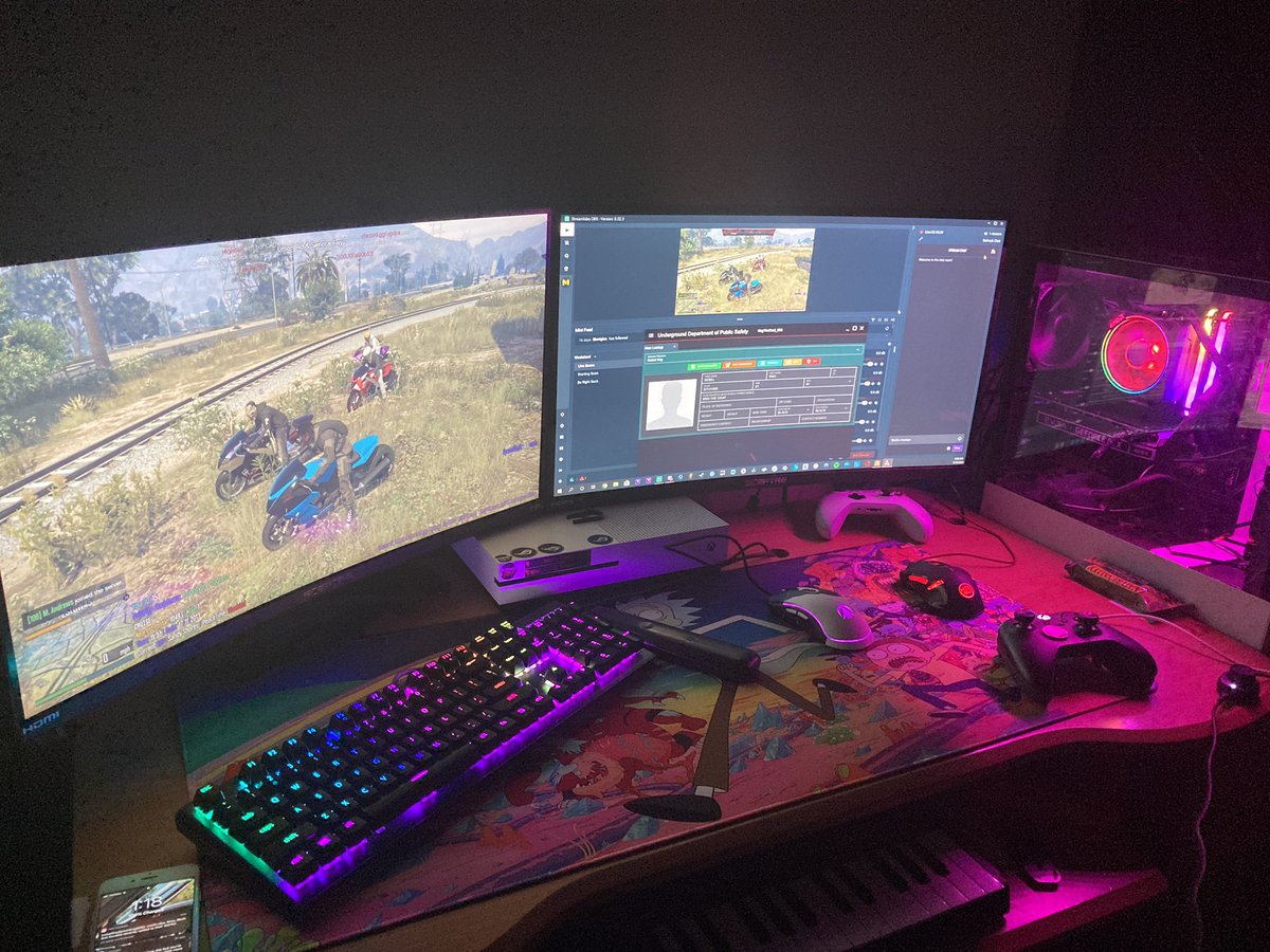 KngRebel's tweet photo. My setup till I change it 

#pcgaming #PCGamer #pc #PCBuild #pcsetup #gamer #XboxOne #GTA5 https://t.co/VSsVTHWNw0