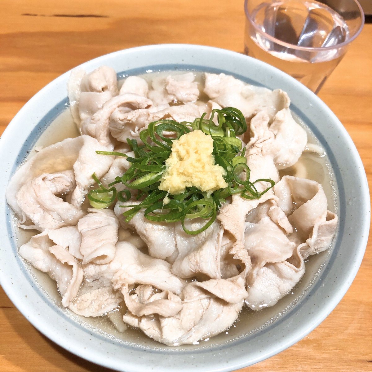 およね 新橋ランチ情報 営業時間が11 00 15 30とハードル高めのうどん 屋ですが メニュー豊富でどれもうまいです 暑い夏にはスパイシーなカレーうどんがおすすめ T Co N55hkwf2fb