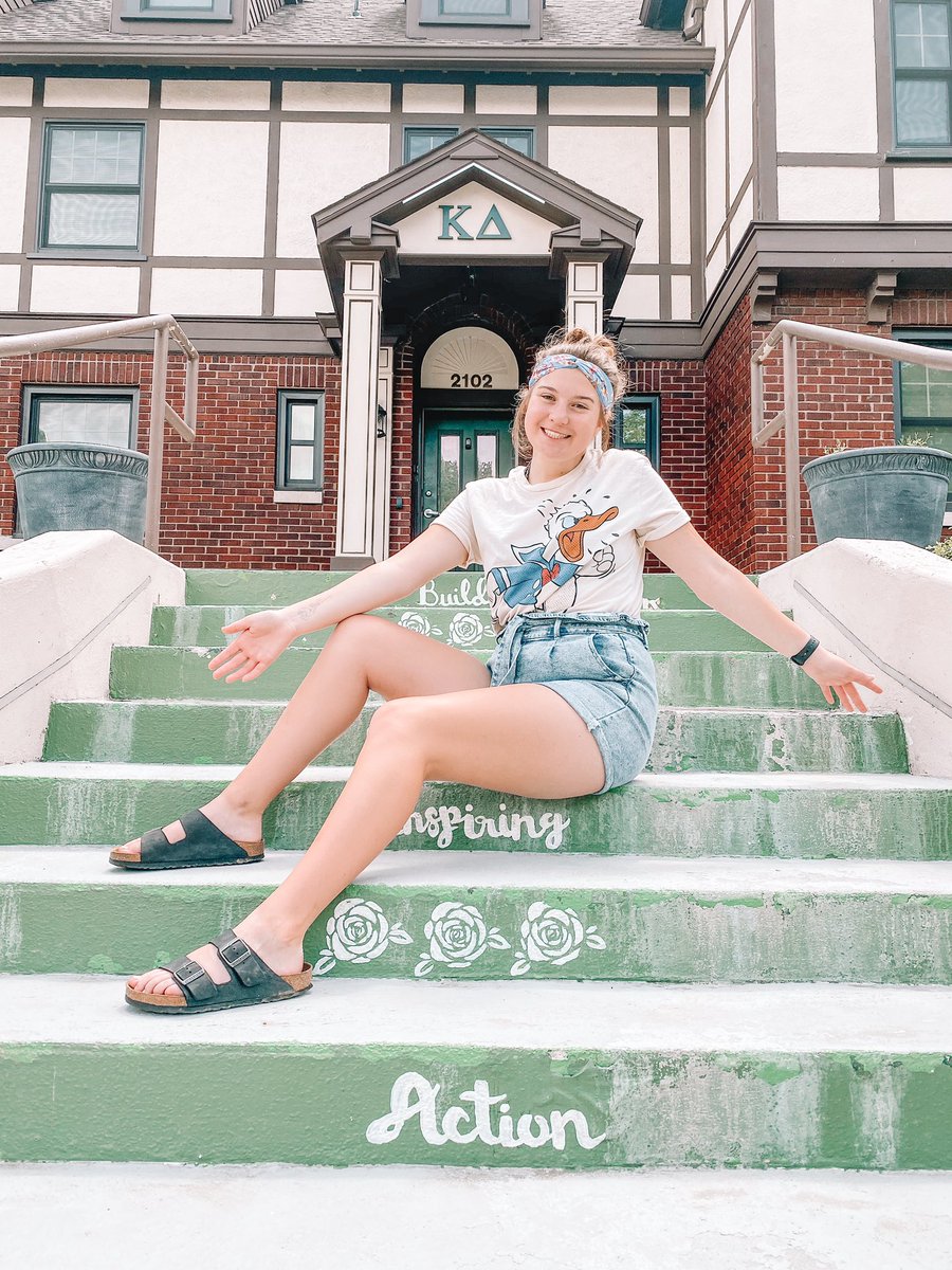 iowastatekd's tweet photo. It truly is the most amazing feeling having our sisters back on campus... ☆HOME ☆ https://t.co/OGjnVg7QGI