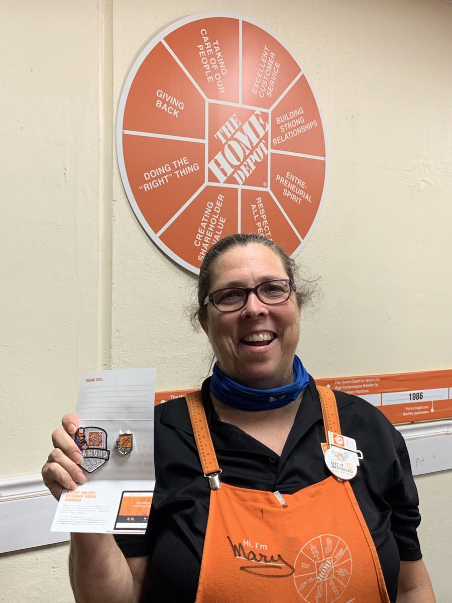 They say that diamonds are a girls best friend! Well this girl just got her “Diamond “Homer award! Congratulations Mary and thank you for everything you do to take care of our customers and associates! ⁦<a href="/thayer_eric/">EricThayer</a>⁩  ⁦<a href="/HDGerri/">Gerri OBrien</a>⁩ ⁦@WardallyJ⁩