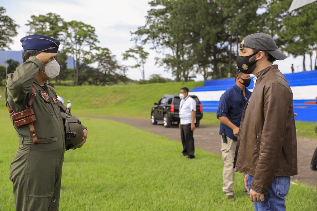 PresidenciaSV's tweet photo. El Presidente @nayibbukele está de camino hacia el proyecto hidroeléctrico El Chaparral. Un símbolo de la corrupción en el país se convertirá en desarrollo para la zona y El Salvador a partir de hoy. https://t.co/S9B9pRcC1z