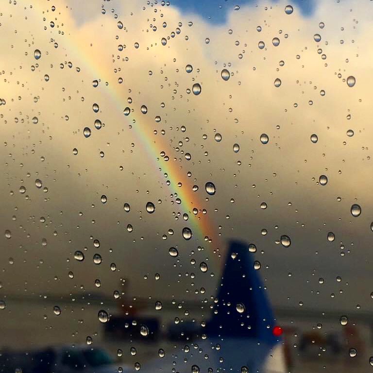 The view may seem cloudy sometimes but there’s always beauty waiting on the other side 🌈

#radiantj #mindfulness #intention #hope #beautyhunter #askbelievereceive