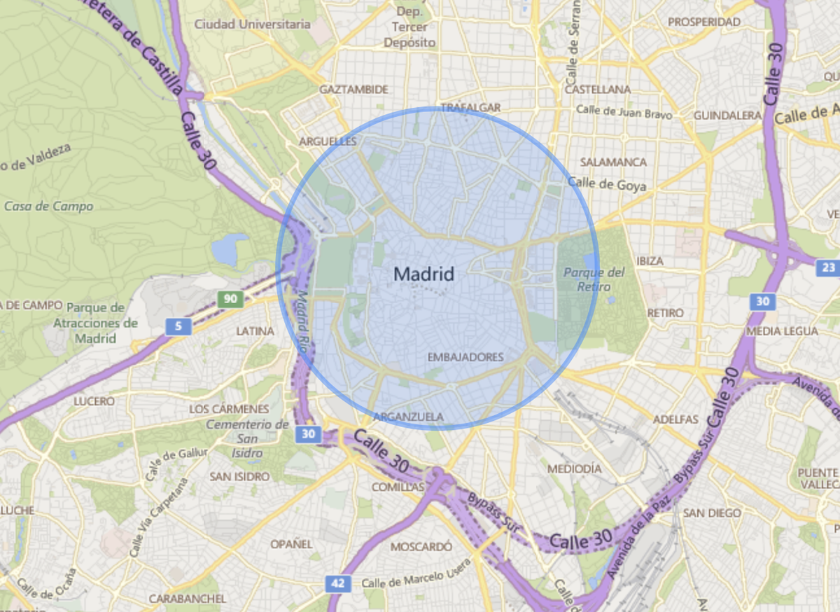 14Milimetros's tweet photo. La onda expansiva de la explosión en Beirut ha tenido un radio de destrucción de 10km.

Todo apunta a que el estallido se produjo cuando un fuego en un almacén de pirotecnia alcanzó otro con 2.700 toneladas de nitrato.

Así hubiese sido en ciudades como Madrid, Barcelona o Bilbao https://t.co/0kr9CuuOEh