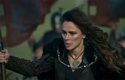 Lau_ShipsSeries's tweet photo. #Cursed #CursedNetflix #RedLance
-Red Lance has potential as a character. She is the only Viking that attracts attention although I suppose that in season 2 they will delve deeper into the king, his daughters and their goal of obtaining the throne. https://t.co/0KN8C1bsSz