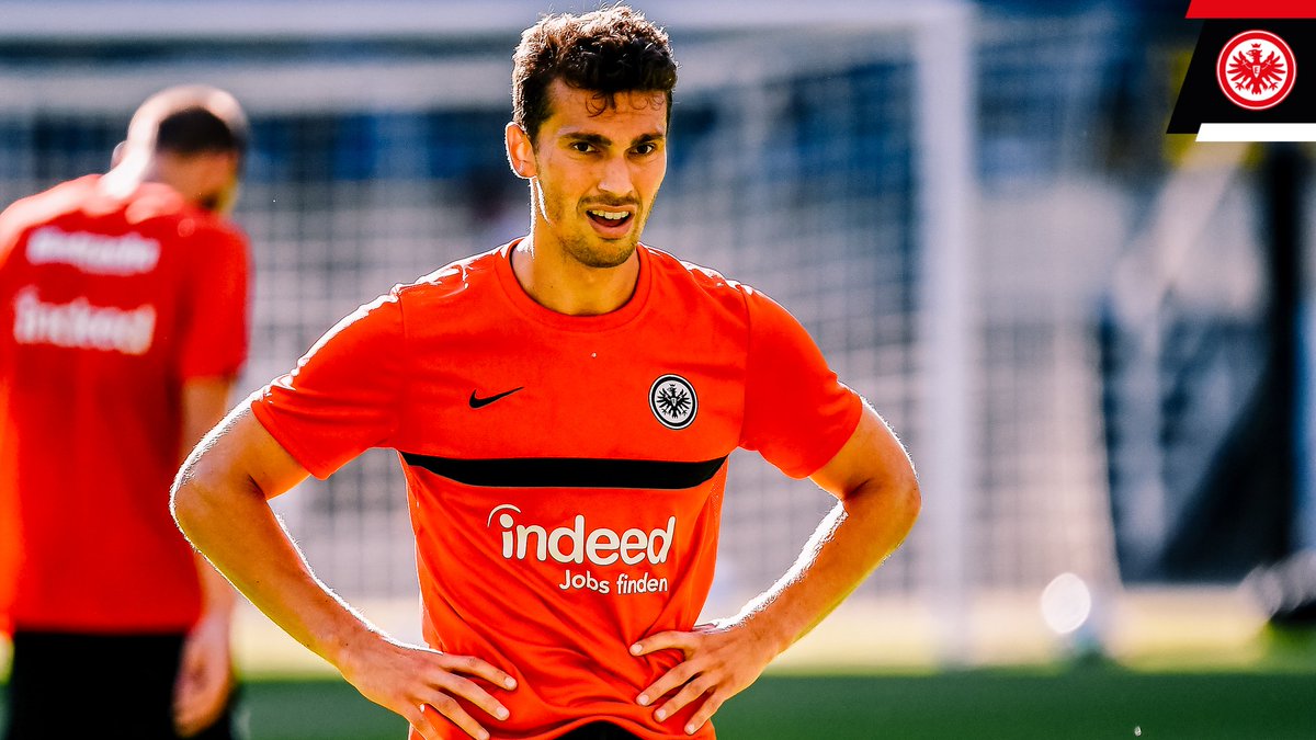 Eintracht Frankfurt この度 ルーカス トロ の移籍でスペインの Caosasuna En とクラブ間合意に達しました 残すは選手のサインのみとなります Sge アイントラハト フランクフルト