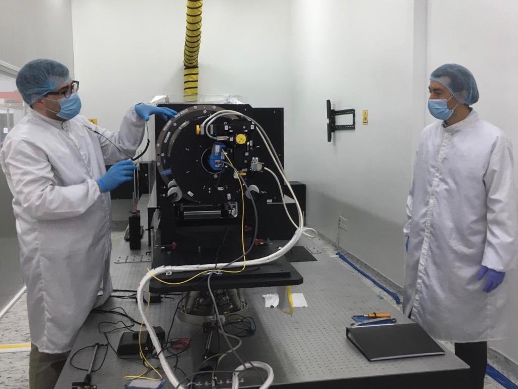 JuanSartoriUY's tweet image. Hoy conocí a 37 jóvenes uruguayos que trabajan en la sede de @Satellogic en Uruguay. Se dedican al desarrollo de tecnología espacial, óptica electrónica, entre otros proyectos. Es fundamental apoyarlos y así, potenciar el capital humano que tenemos.