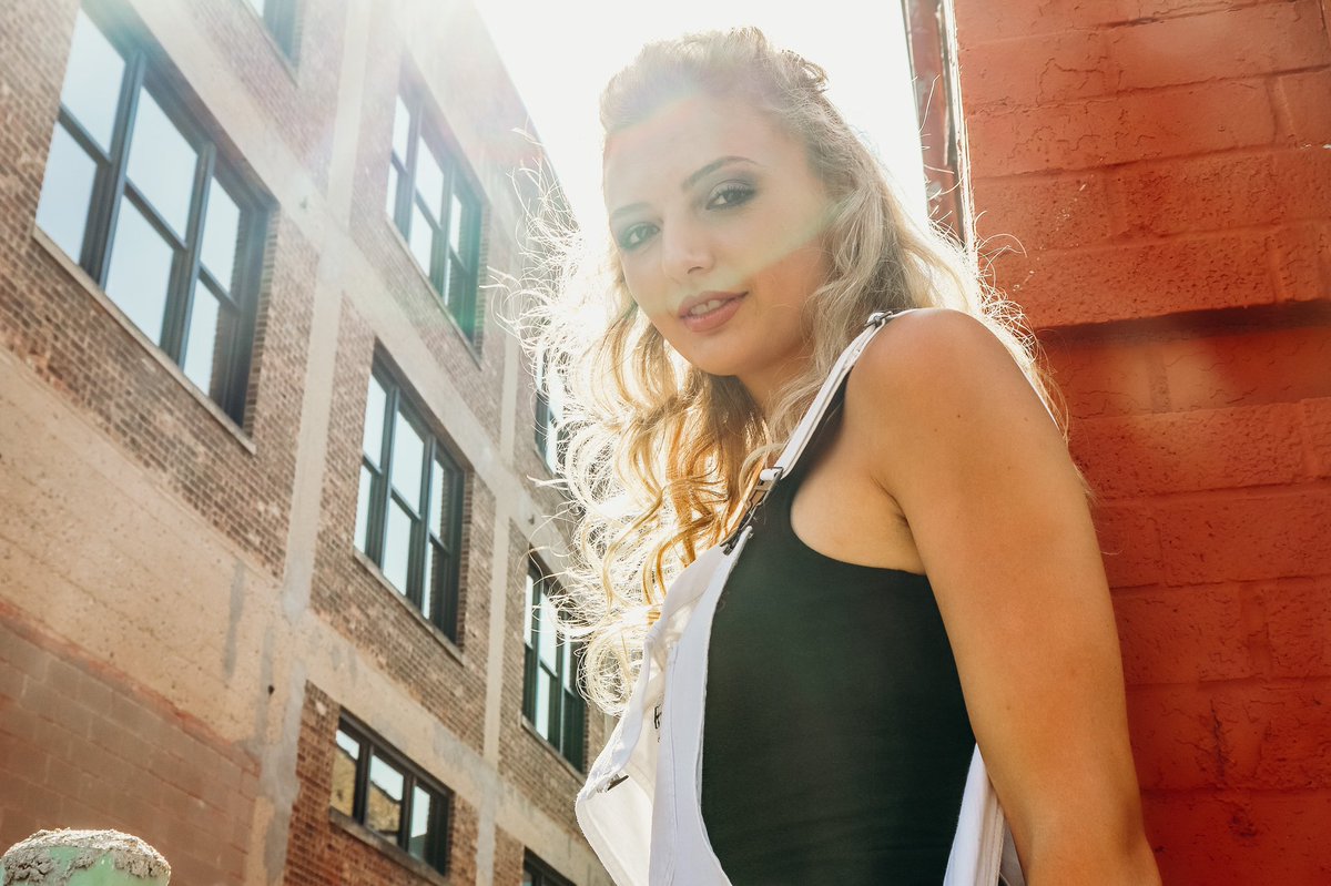 KateStivers's tweet image. 🍒🌆🖤🐞💫🥀